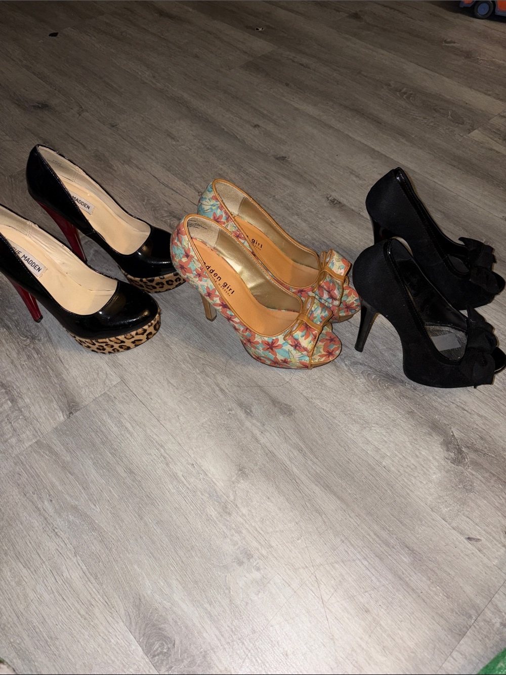 Steve Madden Black Patent Platform Pumps with Leopard Accent
